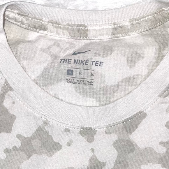 Nike Boys Light Camo Tee Sz XL EUC - Picture 3 of 6